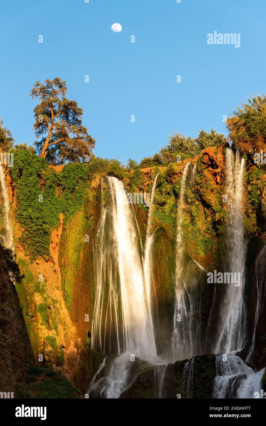 Das Atlasgebirge in Marokko. Die spektakulären Wasserfälle von Ouzoud Stockfoto