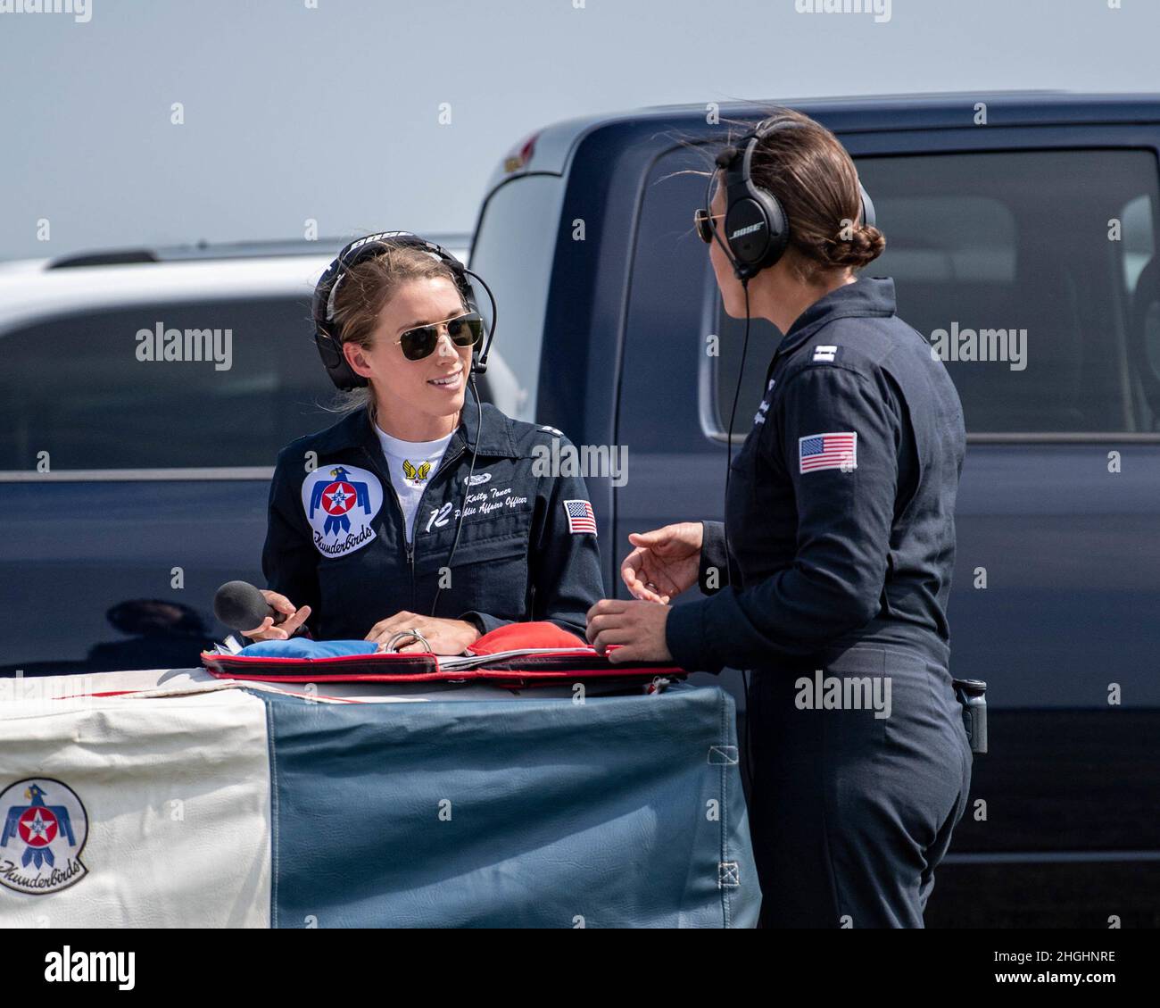 Das Air Force Demonstration Squadron der Vereinigten Staaten, „Thunderbirds“, führt eine Übungsdemonstration über dem Himmel von Ypsilanti, Michigan, am 6. August 2021 durch. Das Team führt in der Regel am Tag vor einer Airshow Übungsvorführungen durch. Stockfoto