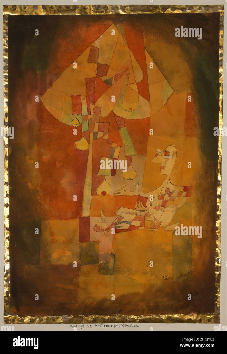 Der Mann unter dem Birnenbaum - 1921 - acquarello e inchiostro su carta, bordato con lamina metallica, montato su cartone 45,1 x 34,9 cm - Klee Paul Stockfoto