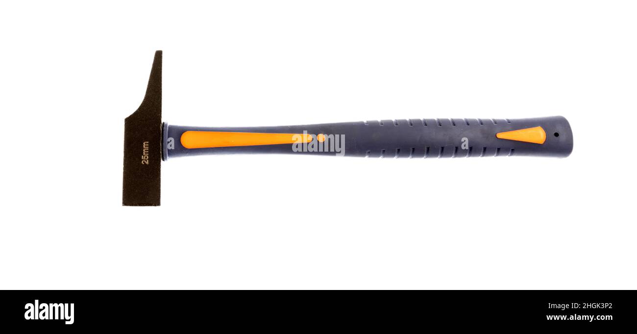 Hammer, Arbeitswerkzeug. Schwarz und orange Farbe neues Instrument isoliert Ausschnitt auf weiß, Gummigriff, Design-Element. Stockfoto