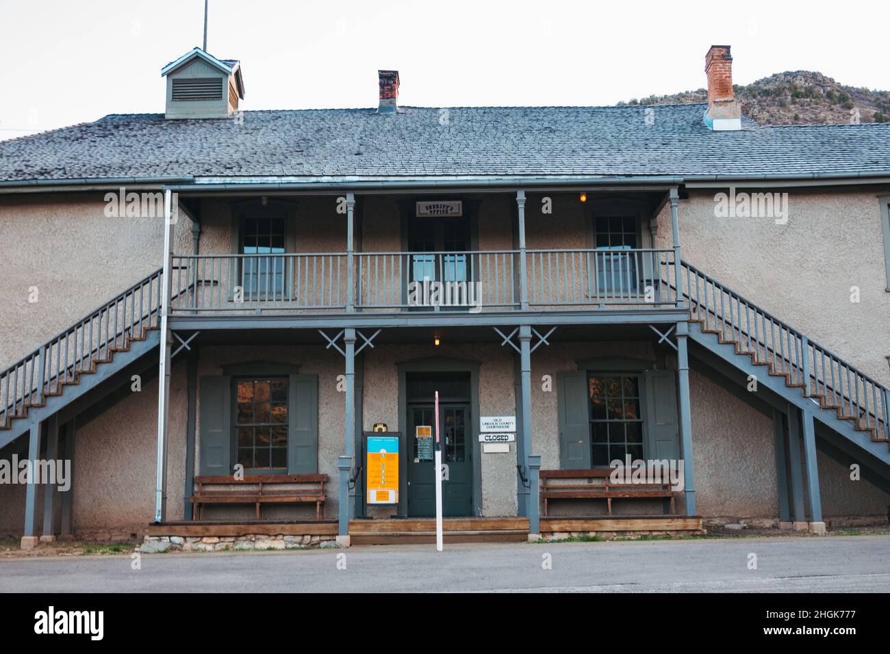 Das Old Lincoln County Courthouse and Sheriff's Office im Lincoln Historic District, New Mexico, Vereinigte Staaten von Amerika Stockfoto