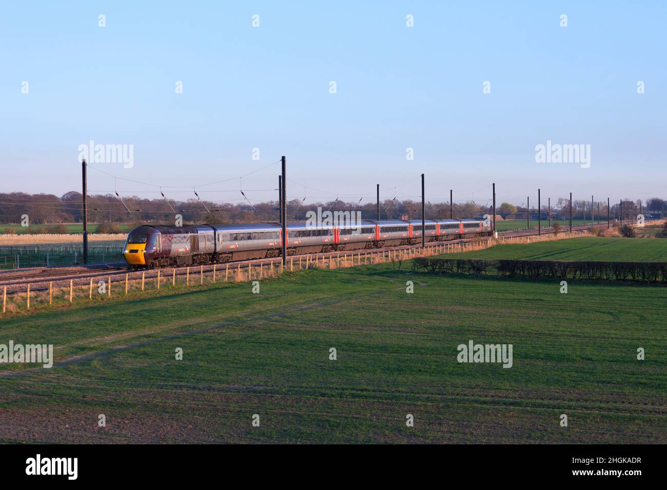 Arriva Crosscountry Züge Hochgeschwindigkeitszug ( Intercity 125 ) vorbei Newsham auf der Ostküste Hauptlinie mit Power-Car 43378 führenden Stockfoto