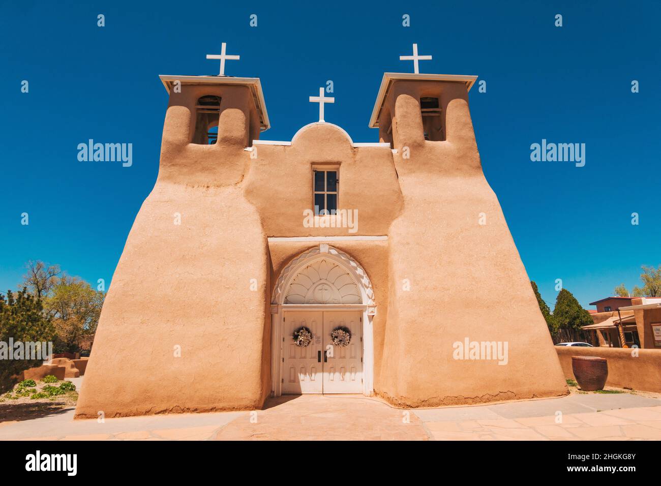 San Francisco de Asís Catholic Mission Church, ein nationales historisches Wahrzeichen, das zwischen 1772 und 1816 mit adobe erbaut wurde Stockfoto