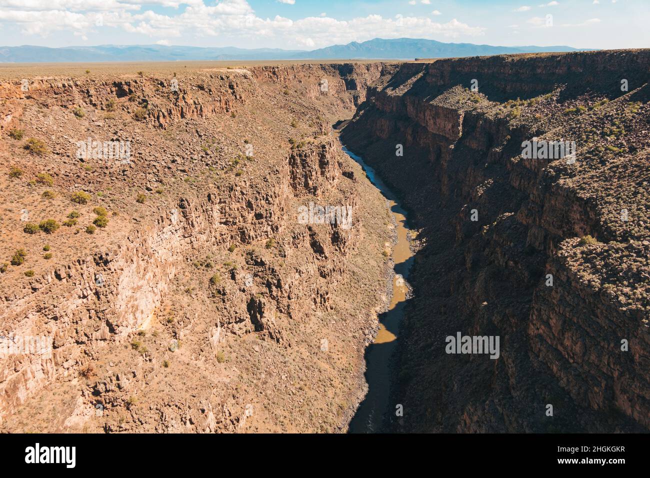 Rio Grande Gorge, von der Brücke aus gesehen, in der Nähe von Taos, New Mexico Stockfoto