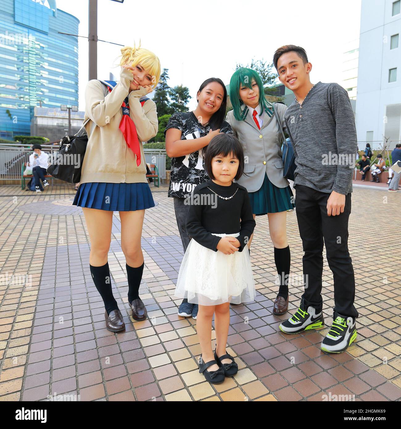 Ausländer, die Bild wuth japanischen Cosplayer in Ikebukuro Sunshine City Stockfoto