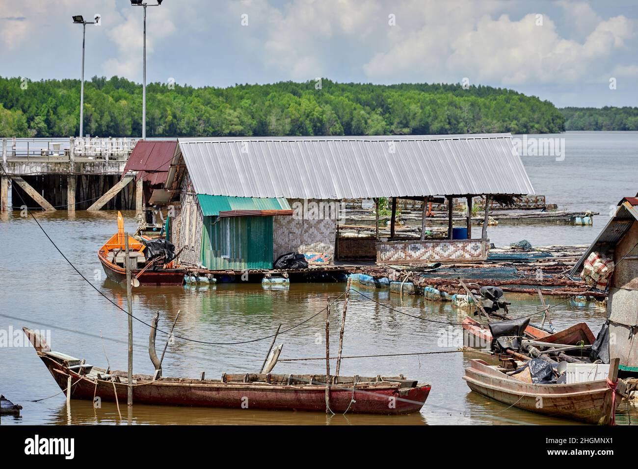 Traditionelles Hausboot von lokalen Fischern Stockfoto