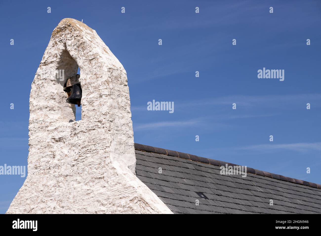 Kirche des Heiligen Kreuzes in Mwnt in Ceredigion an der walisischen Küste Stockfoto