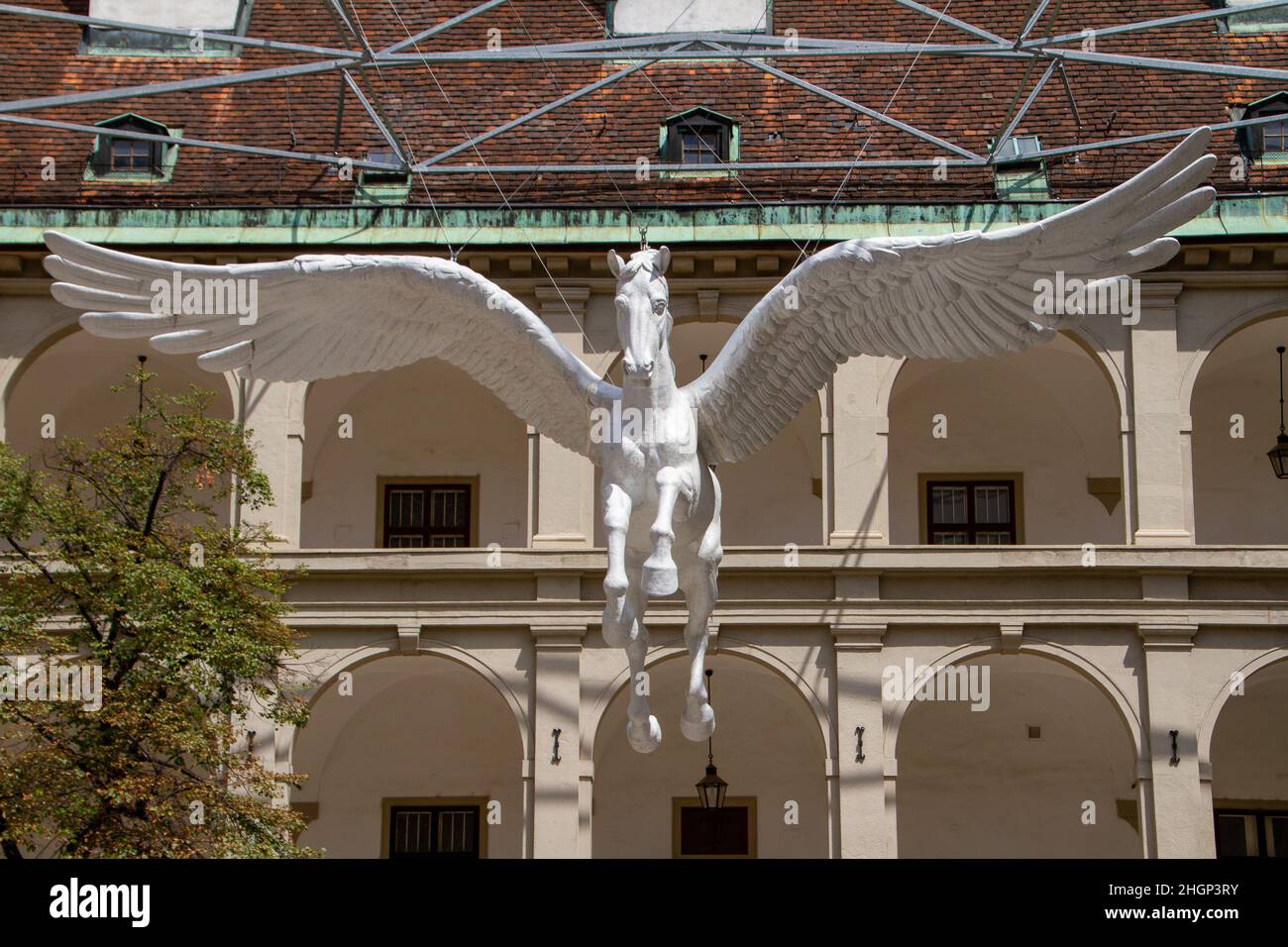 Wien, Österreich, 21. Juli 2021. Die Spanische Hofreitschule. Die dort ausgebildeten Pferde sind nur Lipizzaner Hengste. Ein anerkanntes Zentrum des Reitsports d Stockfoto