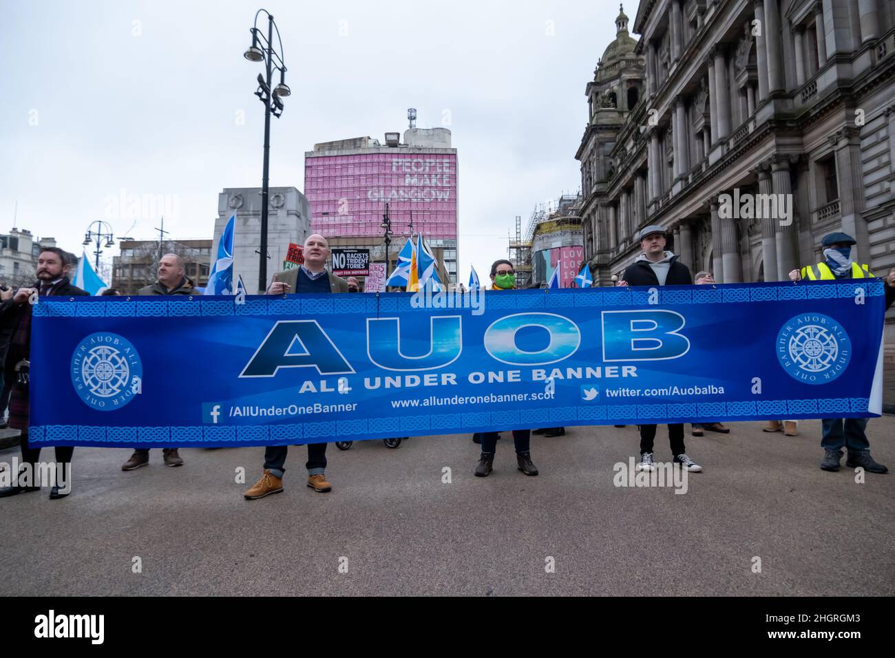 Glasgow, Schottland, Großbritannien. 22nd. Januar 2022. Die schottische Unabhängigkeit marschiert vom George Square durch das Stadtzentrum nach Glasgow Green, organisiert von der Gruppe All Under One Banner. Kredit: Skully/Alamy Live Nachrichten Stockfoto