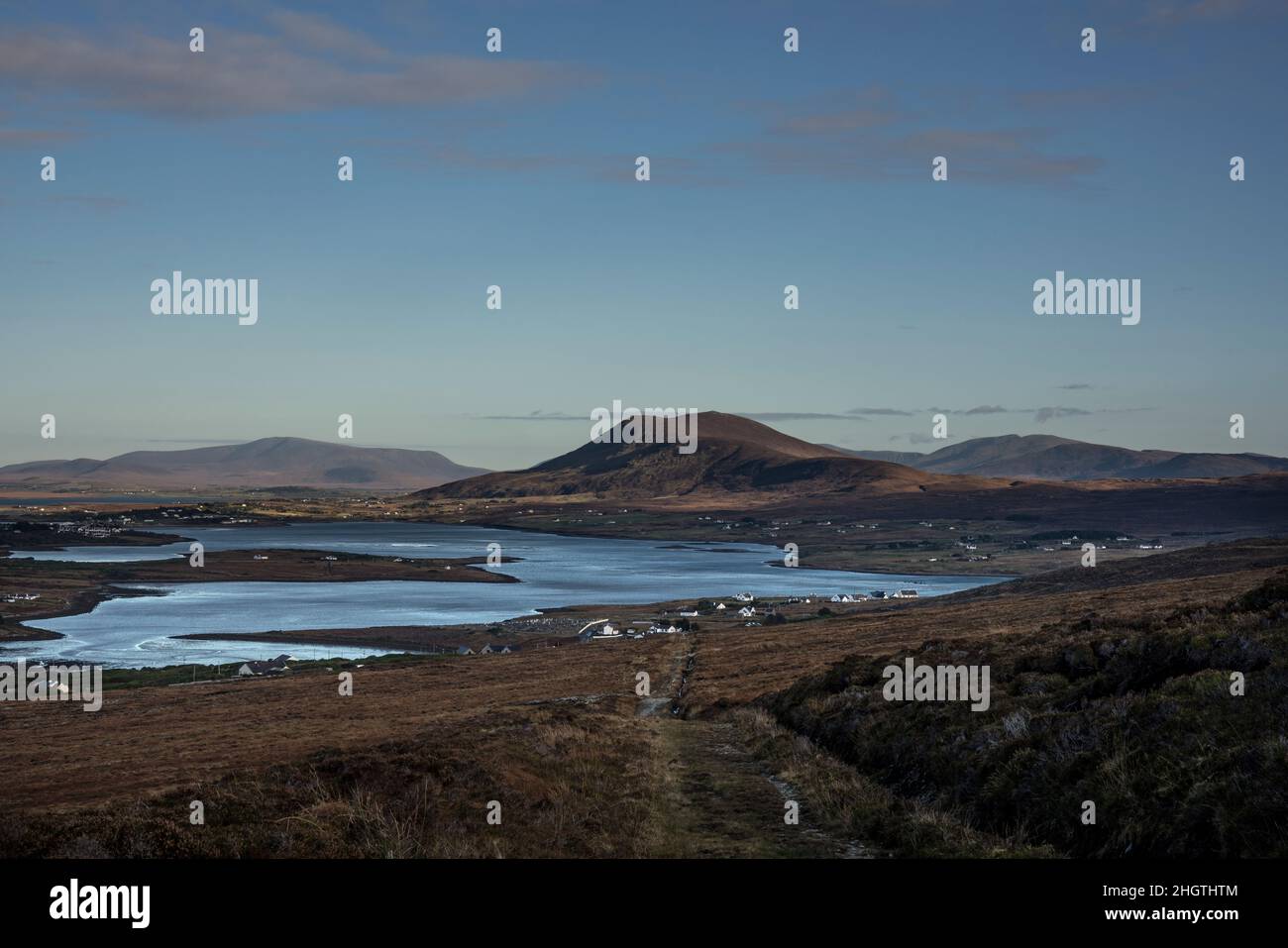 Blick auf die Blacksod Bay von Achill Island, Grafschaft Mayo in Irland. Stockfoto