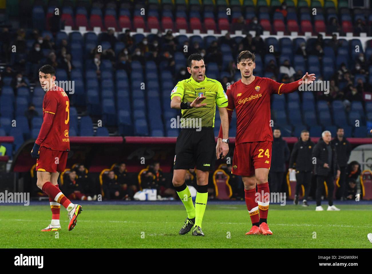 Rom, Italien. 20th Januar 2022. Schiedsrichter Manuel Volpi beim achten Finale der Coppa Italia zwischen A.S. Roma und US Lecce am 20th. Januar 2022 im Stadio Olimpico in Rom, Italien. (Bild: © Domenico Cippitelli/Pacific Press via ZUMA Press Wire) Stockfoto