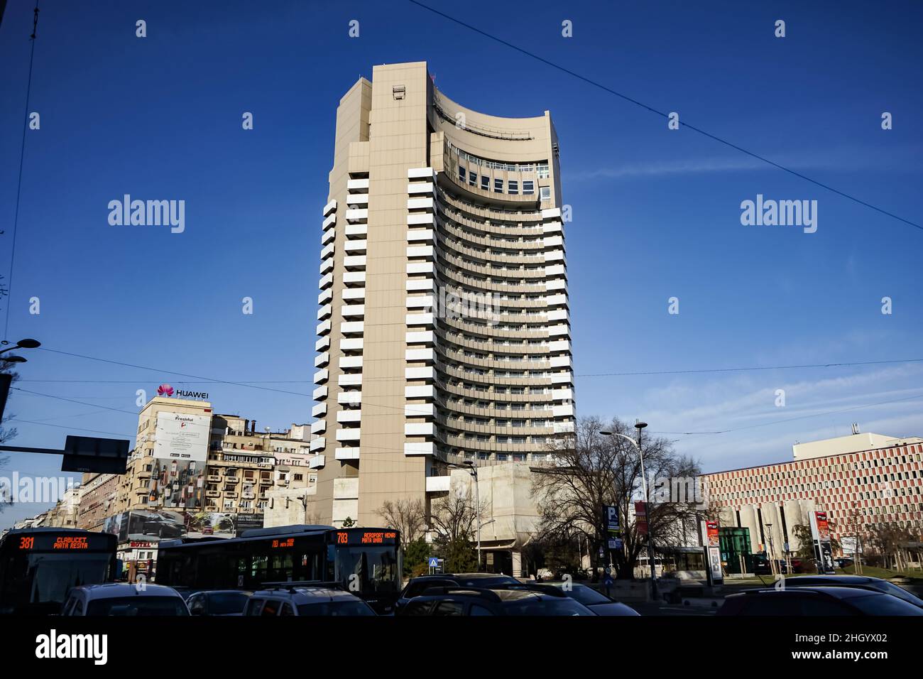 Bukarest, Rumänien - 04. Januar 2022: Die Anzeige des InterContinental Bucharest Hotel wurde entfernt, das Hotel verfügt nicht mehr über eine InterContinental-Lizenz Stockfoto