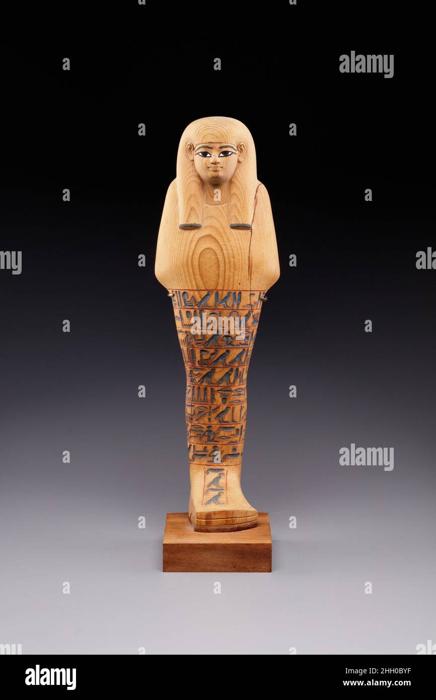 Shabti von Yuya Ca. 1390–1352 v. Chr. Neues Königreich die Schabtis von Tjuyu (30,8.56–.59) sind besonders schöne Beispiele für diese Art von Grabfigurenfigur. Shabti von Yuya. Ca. 1390–1352 V. CHR. Zeder, Tinte. Neues Königreich. Aus Ägypten, Oberägypten, Theben, Tal der Könige, Grab von Yuya und Tjuyu (KV 46), Davis/Quibell & Weigall Ausgrabungen, 1905. Dynastie 18 Stockfoto