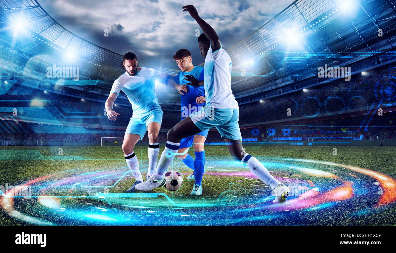 Fußballszene mit Fußballspielern im Stadion mit Technologieanalyse Stockfoto