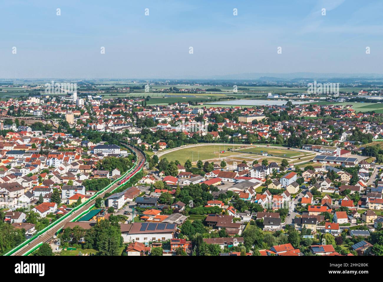 Luftaufnahme nach Plattling an der Isar Stockfoto