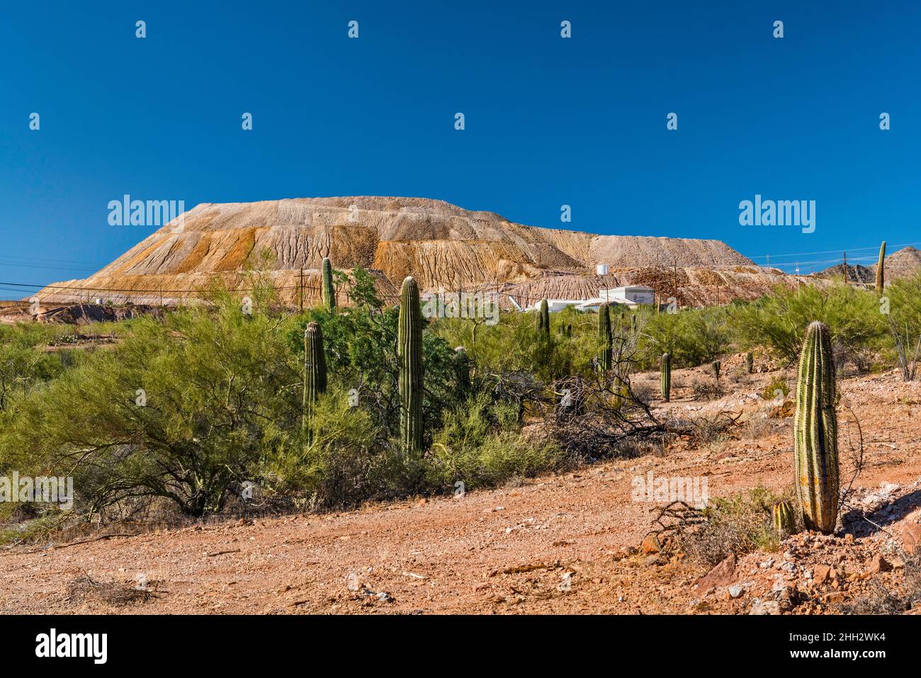 Abfallgesteinsrückstände bei der Silver Bell Mine, Kupfermine in den Silver Bell Mountains, Arizona, USA Stockfoto