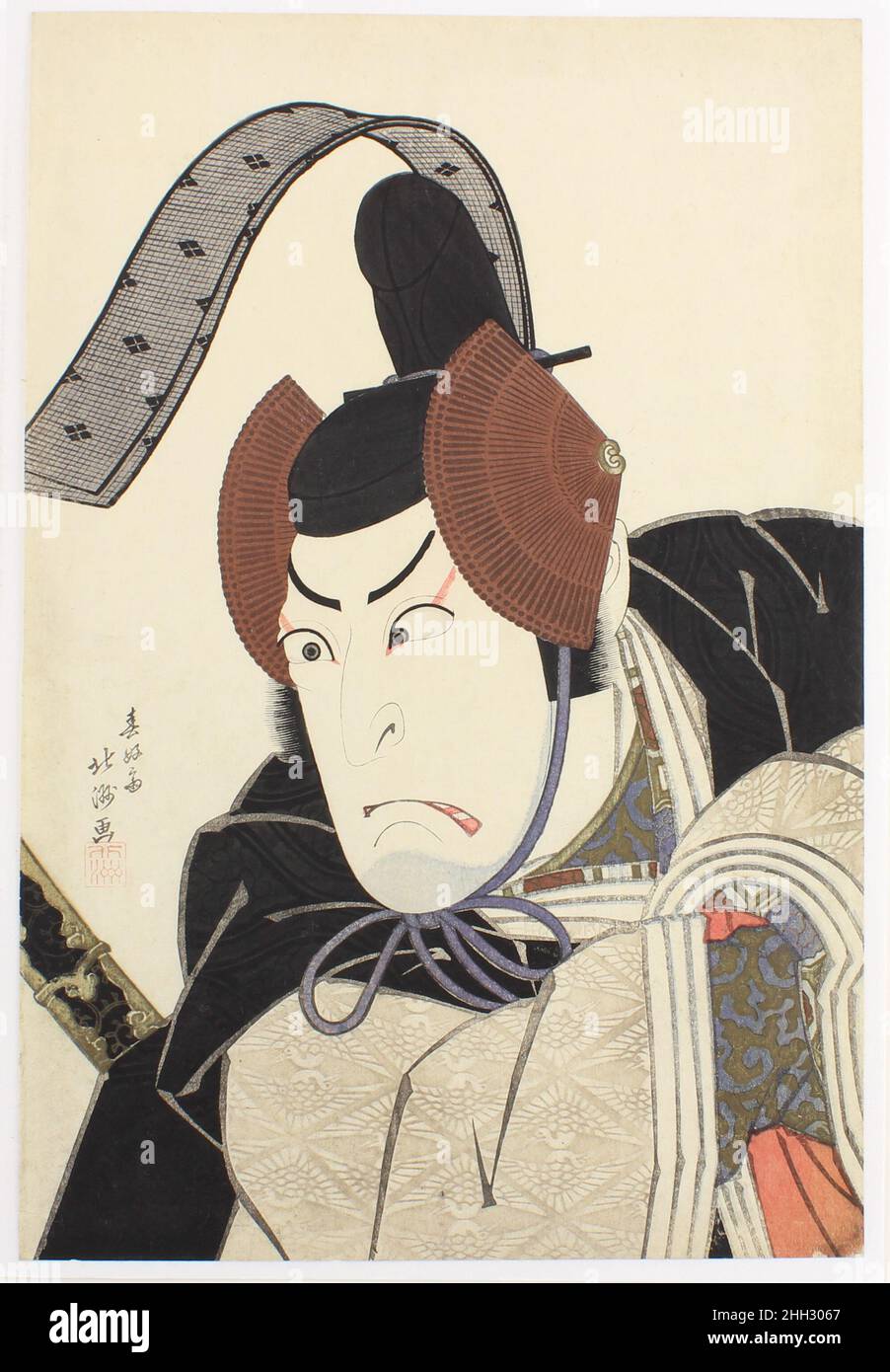 Der Kabuki-Schauspieler Nakamura Utaemon III (Shikan) als Ishikawa Goemon 1822 Shunkōsai Hokushū 春好斎北洲 Dieses dynamische Porträt des in Osaka lebenden Künstlers Shunkōsai Hokushū zeigt den gefeierten Kabuki-Schauspieler Utaemon III (1778–1838) in der Rolle des legendären Banditen-Helden Ishikawa Goemon, Hier verkleidet in den gestohlenen Gewändern und der Mütze eines kaiserlichen Boten. Goemon hat eine Szene aus dem Theaterstück das Goldene Tor und das Paulownia Wappen (Kinmon gosan no kiri) aufgenommen und einen Plan geschlüpft, um das Kaiserliche Siegel zu stehlen und damit seine diktatorischen Ambitionen zu verwirklichen, schließlich die Kontrolle über den Palast zu übernehmen und den Grafen zu regieren Stockfoto