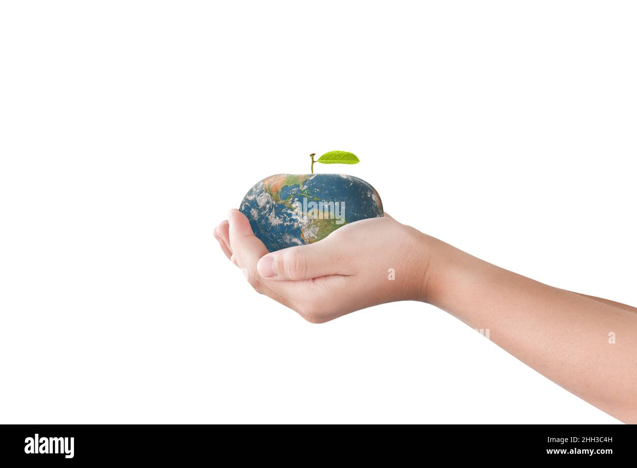 Hand hält Apfelfrucht von Globe, Erde isoliert auf weißem Hintergrund. Elemente dieses Bildes, die von der NASA eingerichtet wurden Stockfoto