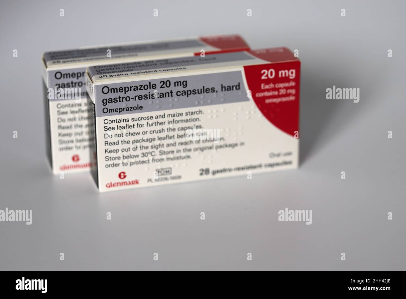 Ipswich, Großbritannien - 24. Juni 2022: Arzneischachteln. Rezept Omeprazone 20mg Tabletten. Stockfoto