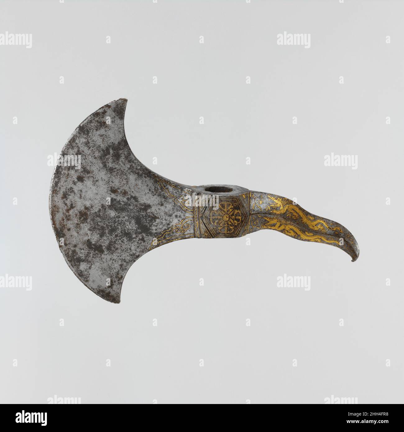 AX Head 15th–18th Century wahrscheinlich chinesisch. AX Head. Wahrscheinlich Chinesisch. 15th–18th Jahrhundert. Eisen, Gold. Abwehrte Waffen Stockfoto