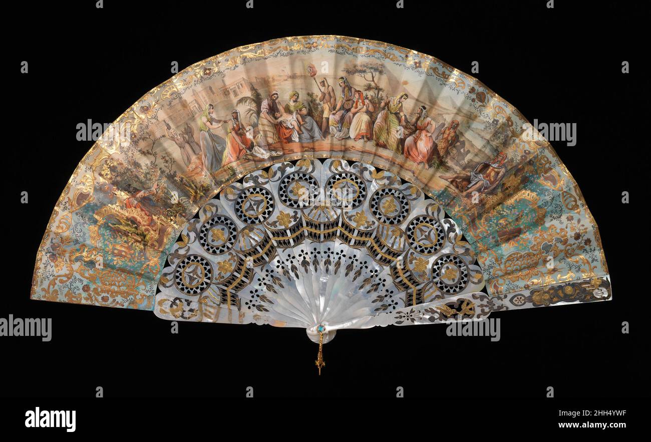 Fan 1855–65 Europäisches gutes Beispiel einer fein detaillierten bibelerzählung; dient dem doppelten Zweck, eine religiöse Grundlage zu haben, aber auch ein Ereignis, das in einem sehr exotischen Land stattfindet, wo es Gelegenheit gibt, kunstvolle Kleidung zu illustrieren, Hinreißende Architektur und Denkmäler Ägyptens dieser Fan stammt aus der Sammlung von Mary Walters Arents, der Frau von George Arents, einem der Gründer der American Tobacco Company. Die Arentses sammelten auch akademische Kunst, die ähnliche Bilder, Stil und Ästhetik wie die Fans, die sie sammelten, teilt. Lüfter. Europäisch. 1855–65. Perlmutt, Papier, Metall Stockfoto