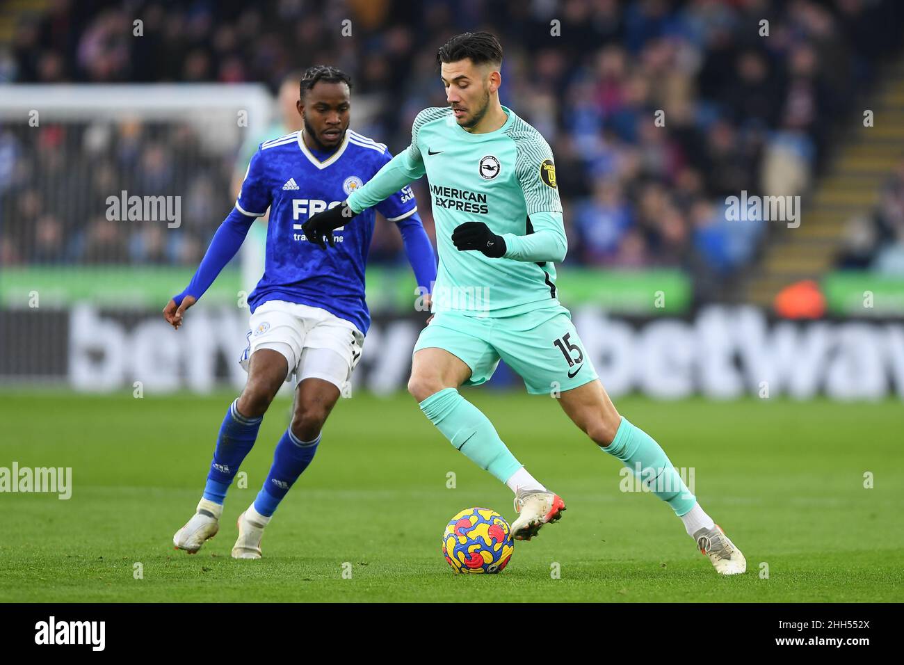 LEICESTER, GROSSBRITANNIEN. JAN 23rd Jakub Moder von Brighton und Hove Albion während des Premier League-Spiels zwischen Leicester City und Brighton und Hove Albion am Sonntag, 23rd. Januar 2022 im King Power Stadium, Leicester. (Kredit: Jon Hobley | MI News) Kredit: MI Nachrichten & Sport /Alamy Live News Stockfoto