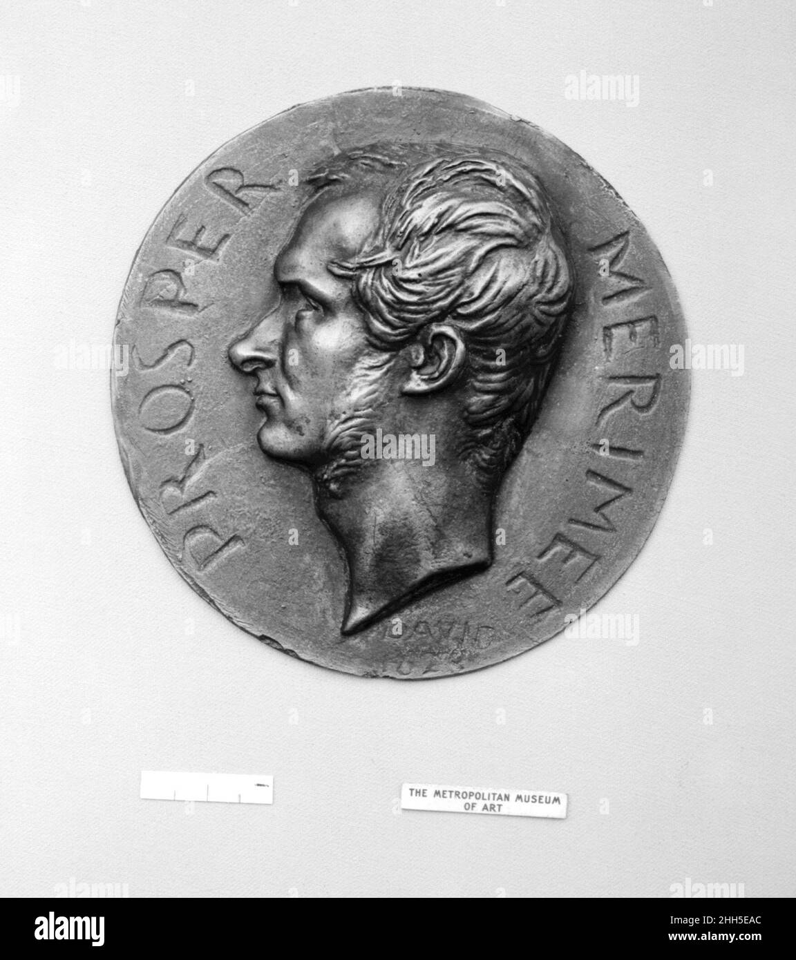 Prosper Merimée (1803–1870), französischer Literat, Historiker und Schriftsteller 1828 Medaillengewinnerin: Pierre Jean David d'Angers Französisch Pierre-Jean David d'Angers war der produktivste und einer der wichtigsten französischen Bildhauer der ersten Hälfte des 19. Jahrhunderts. Während seiner fast fünfzigjährigen Karriere (1819–1856) blieb David seiner Überzeugung treu, dass skulpturale Denkmäler, die den Leistungen großer Männer und Frauen gewidmet sind, die Größe eines Volkes am dauerhaftesten und lebhaftesten zum Ausdruck bringen. Er suchte kontinuierlich Aufträge für Denkmäler porträtiert historische und zeitgenössische Figuren, die h Stockfoto