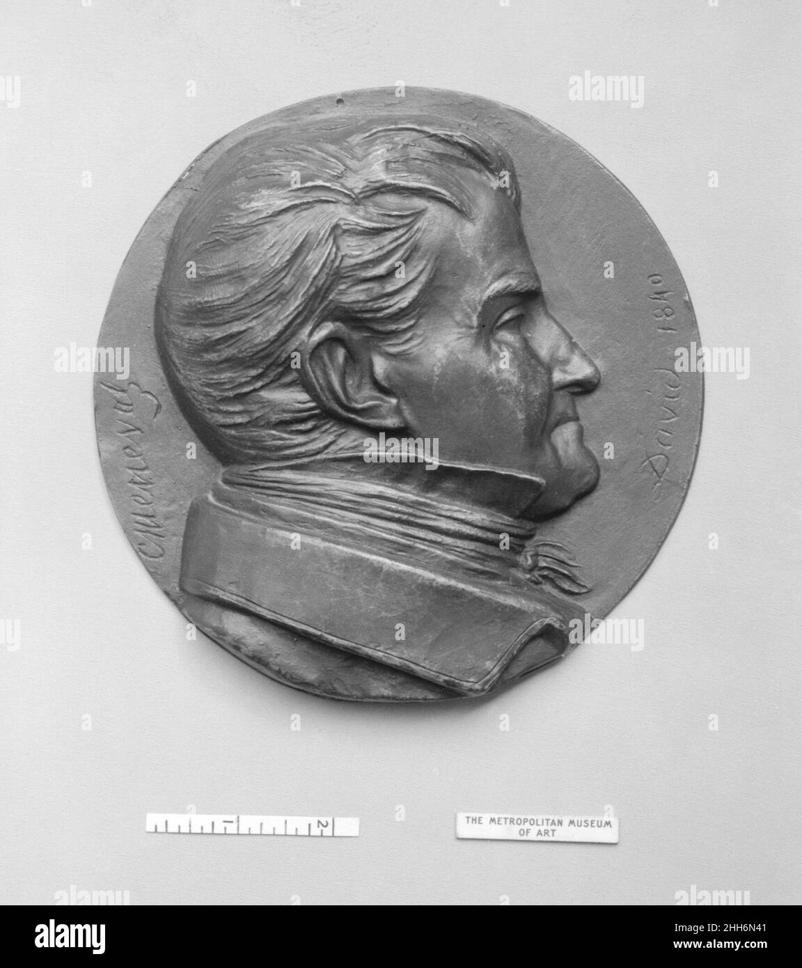 Charles, Baron de Meneval (1778–1856), Sekretär und Bibliothekar Napoleons I. 1840 Pierre Jean David d'Angers Französisch Pierre-Jean David d'Angers war der produktivste und einer der wichtigsten französischen Bildhauer der ersten Hälfte des 19. Jahrhunderts. Während seiner fast fünfzigjährigen Karriere (1819–1856) blieb David seiner Überzeugung treu, dass skulpturale Denkmäler, die den Leistungen großer Männer und Frauen gewidmet sind, die Größe eines Volkes am dauerhaftesten und lebhaftesten zum Ausdruck bringen. Er suchte ständig Aufträge für Denkmäler, die historische und zeitgenössische Figuren darstellen, die er bewundert Stockfoto