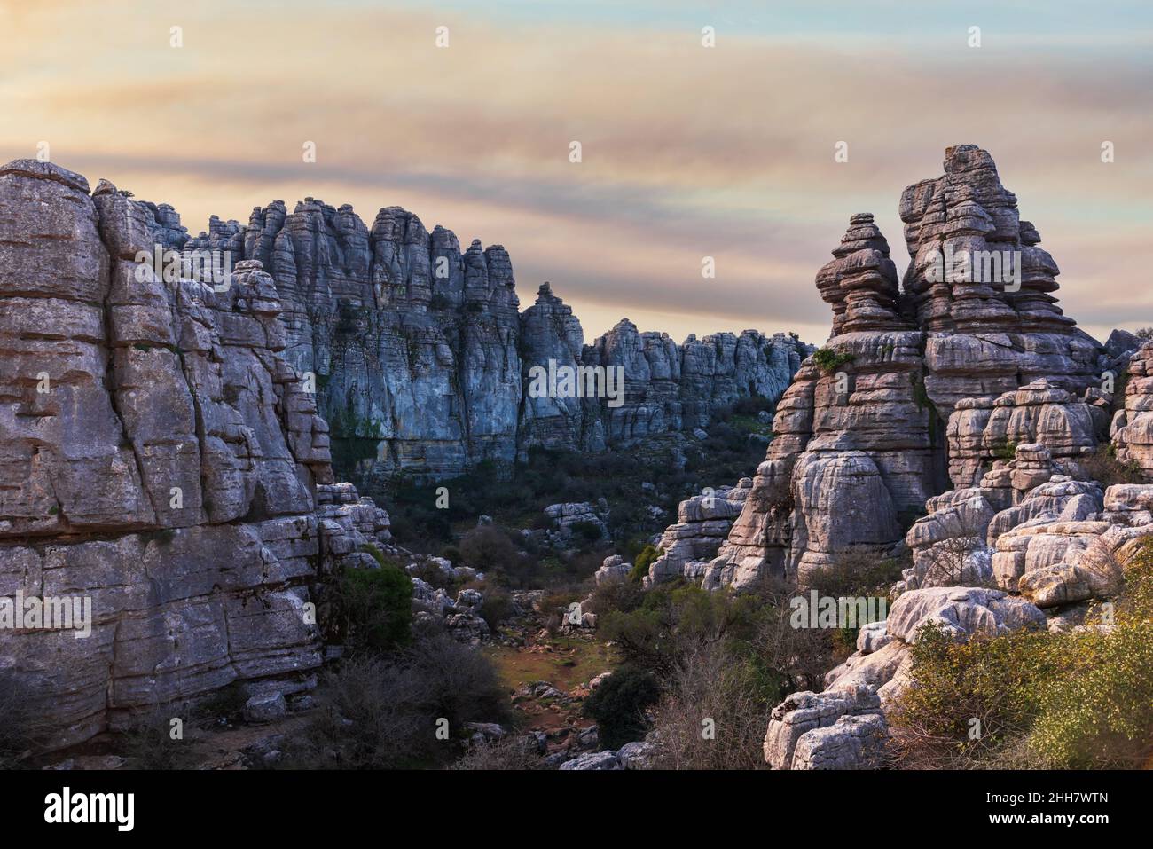 Naturgebiet El Torcal de Antequera, Landschaft aus Karststein, geformt durch das Wetter. Stockfoto