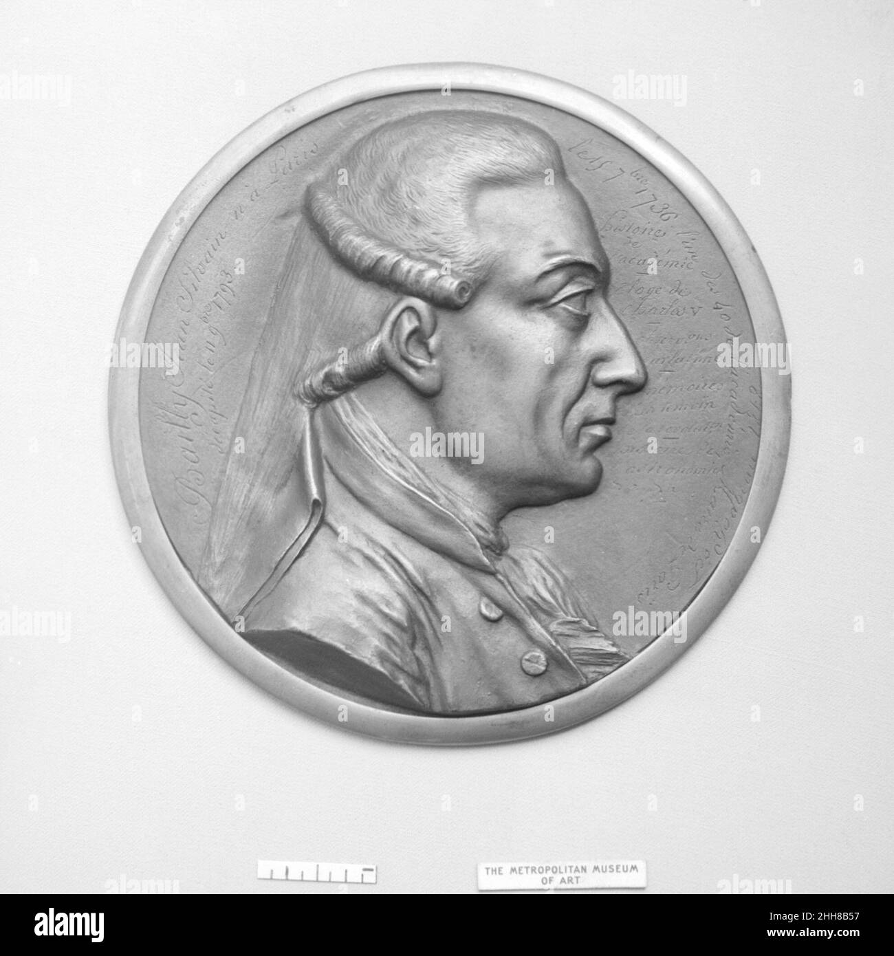 Jean Silvain Bailly (1736–93), französischer Astronom und revolutionärer Politiker 1818 Medaillengewinnerin: Louis-Guillaume Ysabeau der Franzose Pierre-Jean David d’Angers war der produktivste und einer der wichtigsten französischen Bildhauer der ersten Hälfte des 19. Jahrhunderts. Während seiner fast fünfzigjährigen Karriere (1819–1856) blieb David seiner Überzeugung treu, dass skulpturale Denkmäler, die den Leistungen großer Männer und Frauen gewidmet sind, die Größe eines Volkes am dauerhaftesten und lebhaftesten zum Ausdruck bringen. Er suchte kontinuierlich Aufträge für Denkmäler porträtiert historische und zeitgenössische Figuren, die h Stockfoto