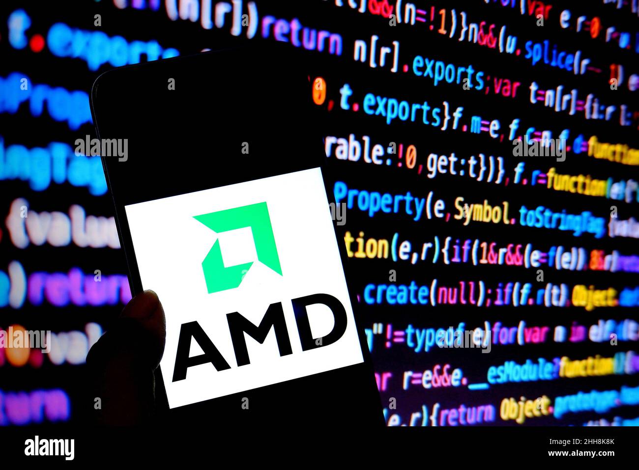 In dieser Abbildung ist ein AMD-Logo auf einem Smartphone zu sehen. Stockfoto