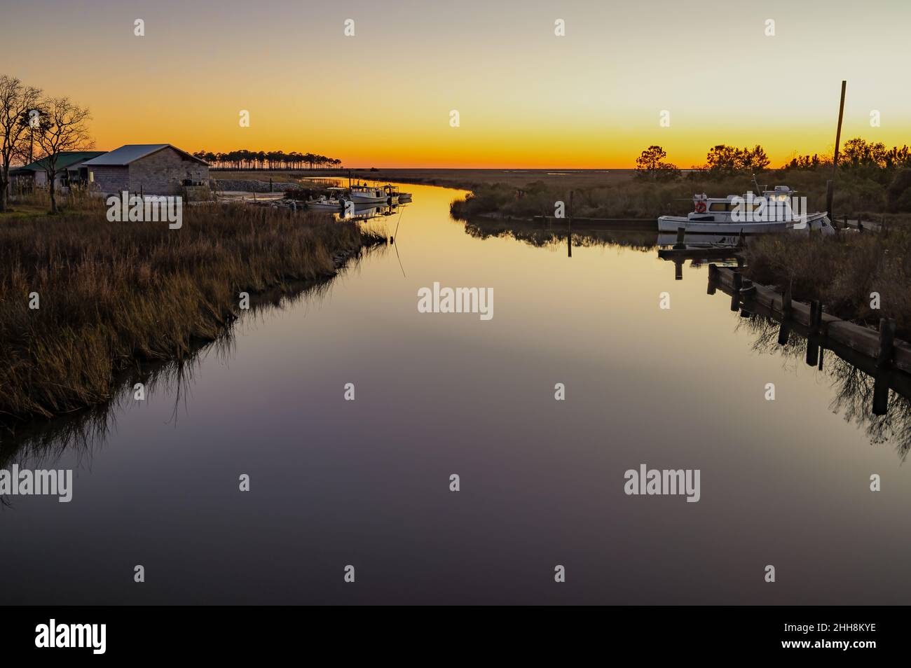 Landschaft Seascape Maritime Oyster Skiff Salt Marsh Golf von Mexiko 2022 Stockfoto