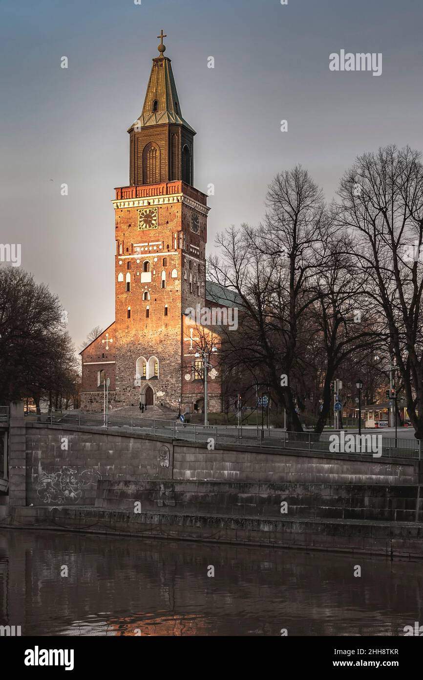 Die Kathedrale von Turku ist das wertvollste Architekturdenkmal in Finnland. Erbaut im 13th. Jahrhundert, geweiht im Jahr 1300 zu Ehren der Jungfrau Maria und der Stockfoto