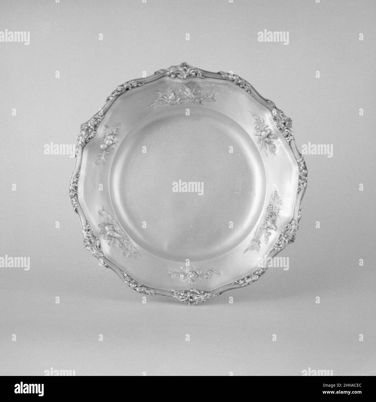 Platte 1769–71 Abraham Drentwett IV. Platte. Deutsch, Augsburg. 1769–71. Vergoldet. Metallarbeiten-Silber Stockfoto