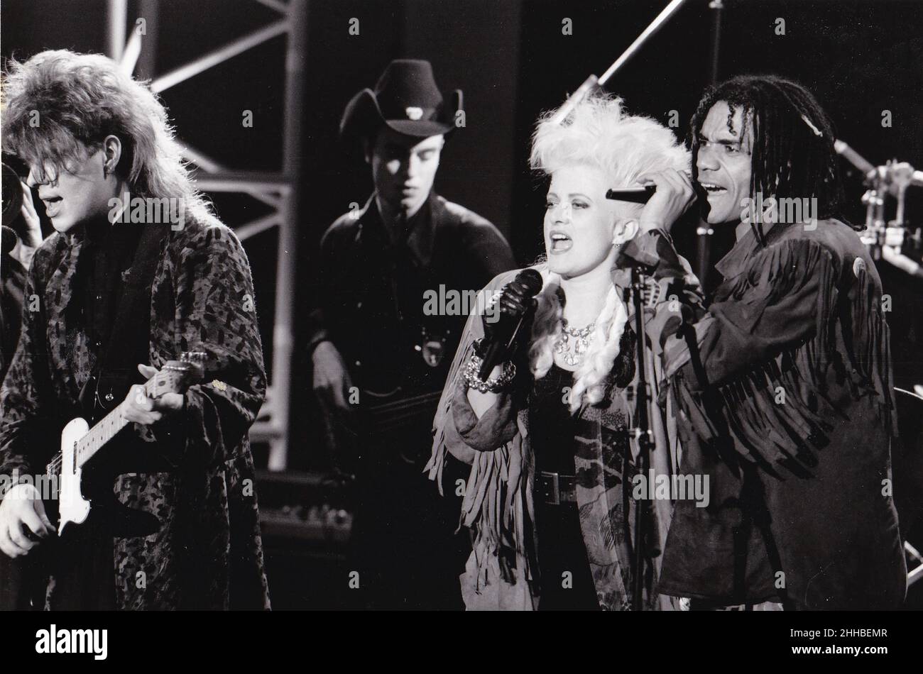 80er Jahre Band The Thompson Twins um 1984. Kredit: Ron Wolfson / Rock Negative / MediaPunch Stockfoto 80er Jahre Band The Thompson Twins um 1984. Kredit: Ron Wolfson / Rock Negative / MediaPunch Stockfoto