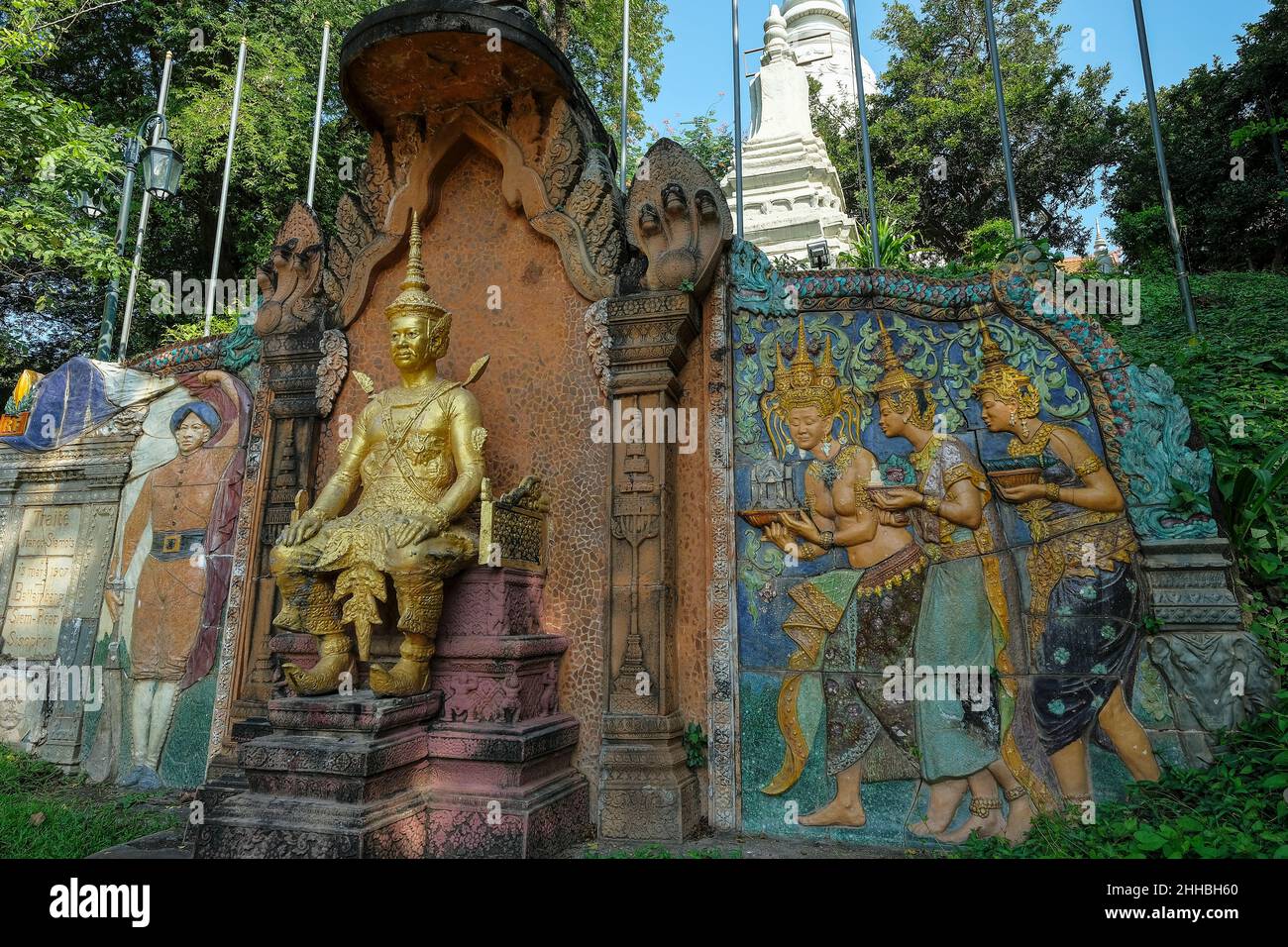 Phnom Penh, Kambodscha - Januar 2022: Wat Phnom ist ein buddhistischer Tempel und eine Pagode, die den Namen Phnom Penh am 22. Januar 2022 in Phnom Pen symbolisiert Stockfoto