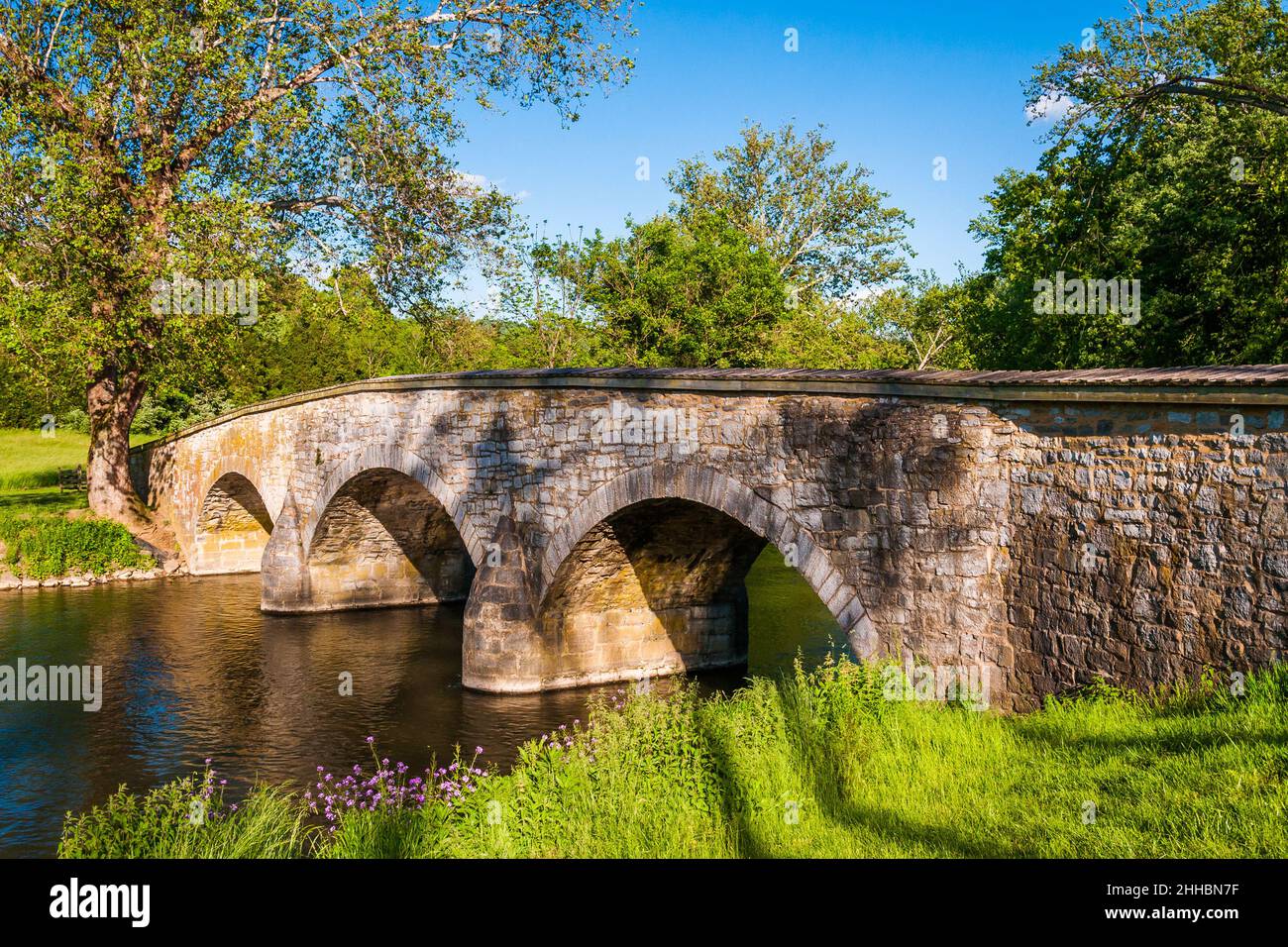 Burnside Bridge, entlang des Antietam Creek in Antietam National Battlefield, Maryland.jpg Stockfoto