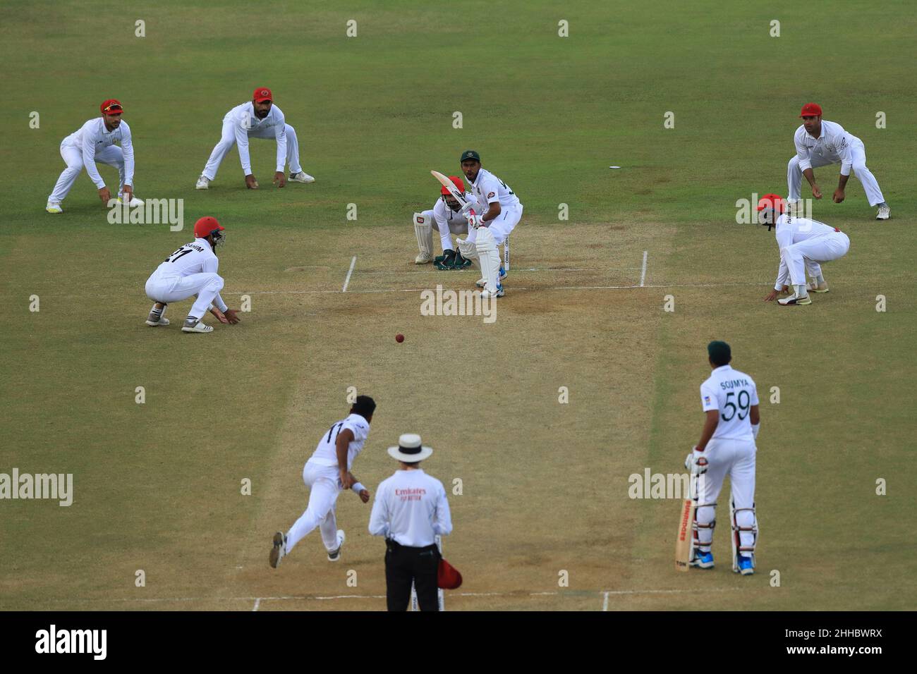 Bangladesh-Cricketspieler Mehedi Hasan Miraz (Batting) im Einsatz beim Cricket-Einzelspiel Testspiel zwischen Afghanistan und Bangladesch im Zohur Ahmed Chowdhury Stadium in Chittagong.Afghanistan gewann mit 224 Läufen Stockfoto