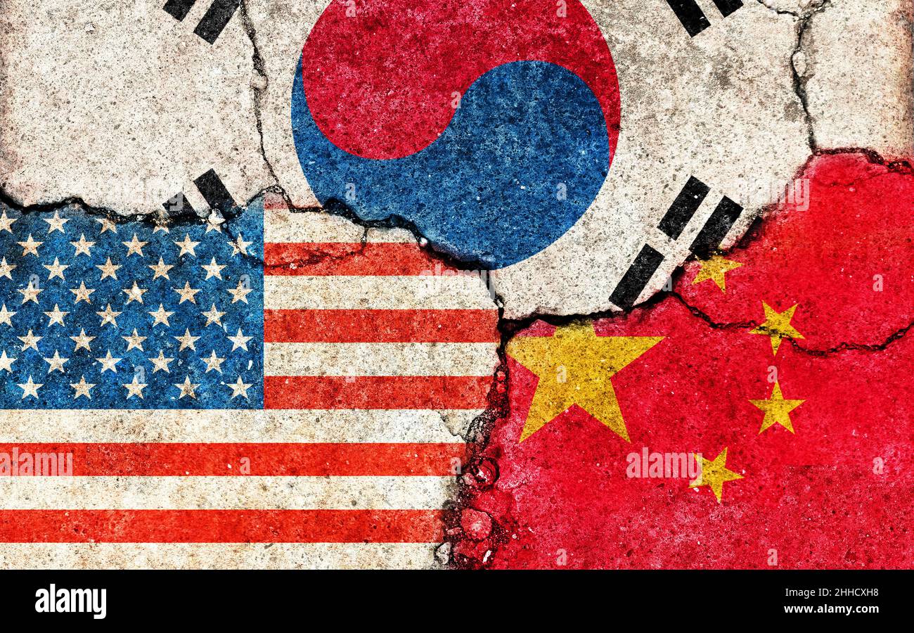 Grunge-Flaggen Illustration von drei Ländern mit Konflikten und politischen Problemen (knackiger konkreter Hintergrund) | China, USA und Südkorea Stockfoto