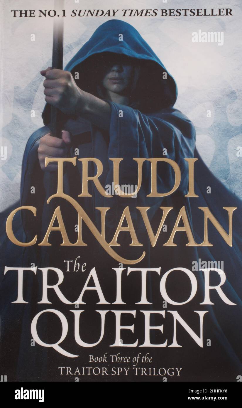 Das Buch The Traitor Queen von Trudi Canavan Buch 3 der Traitor Spy Trilogie Stockfoto