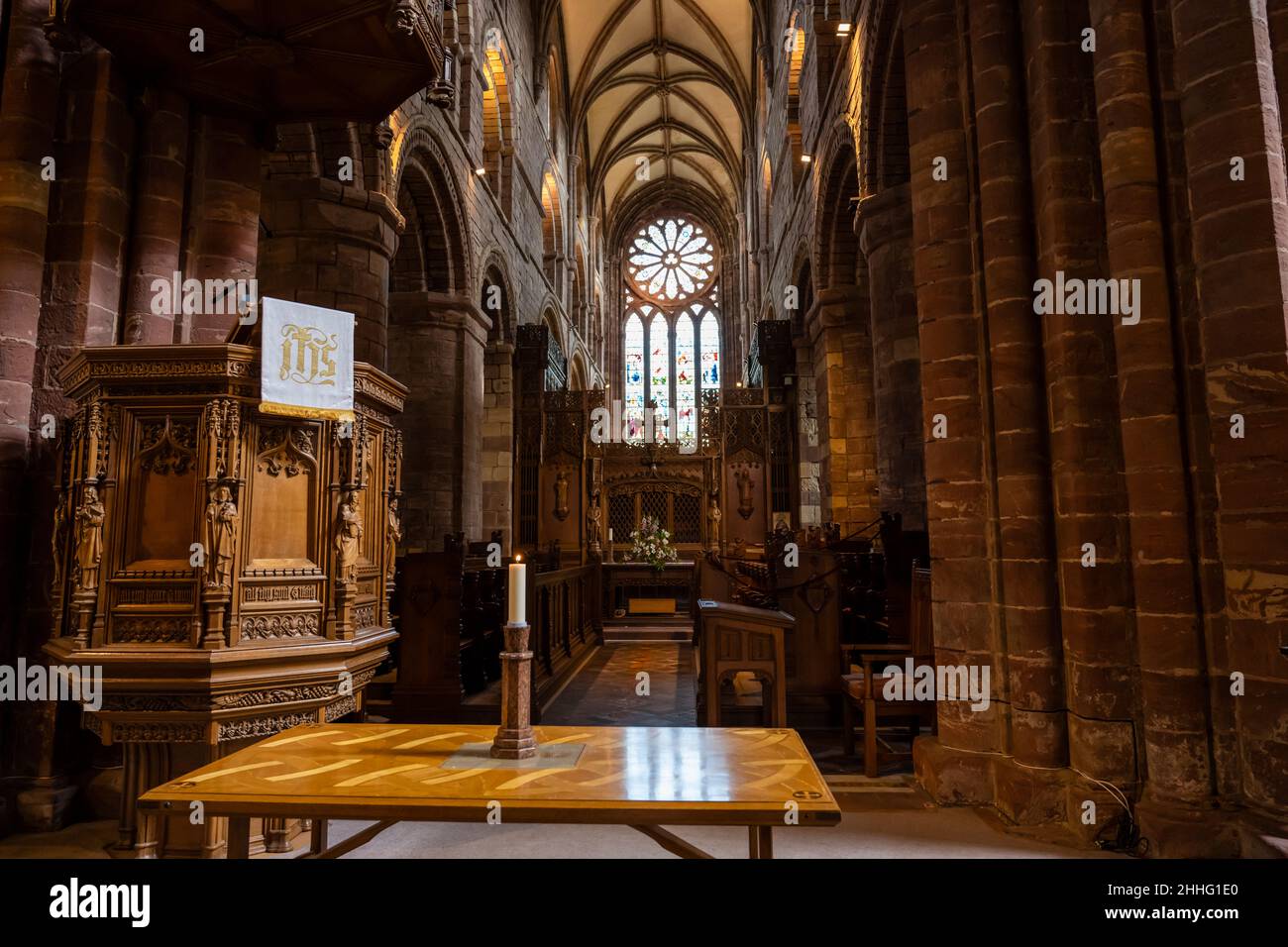 Innenraum der St. Magnus Cathedral in Kirkwall auf dem Festland von Orkney in Schottland Stockfoto
