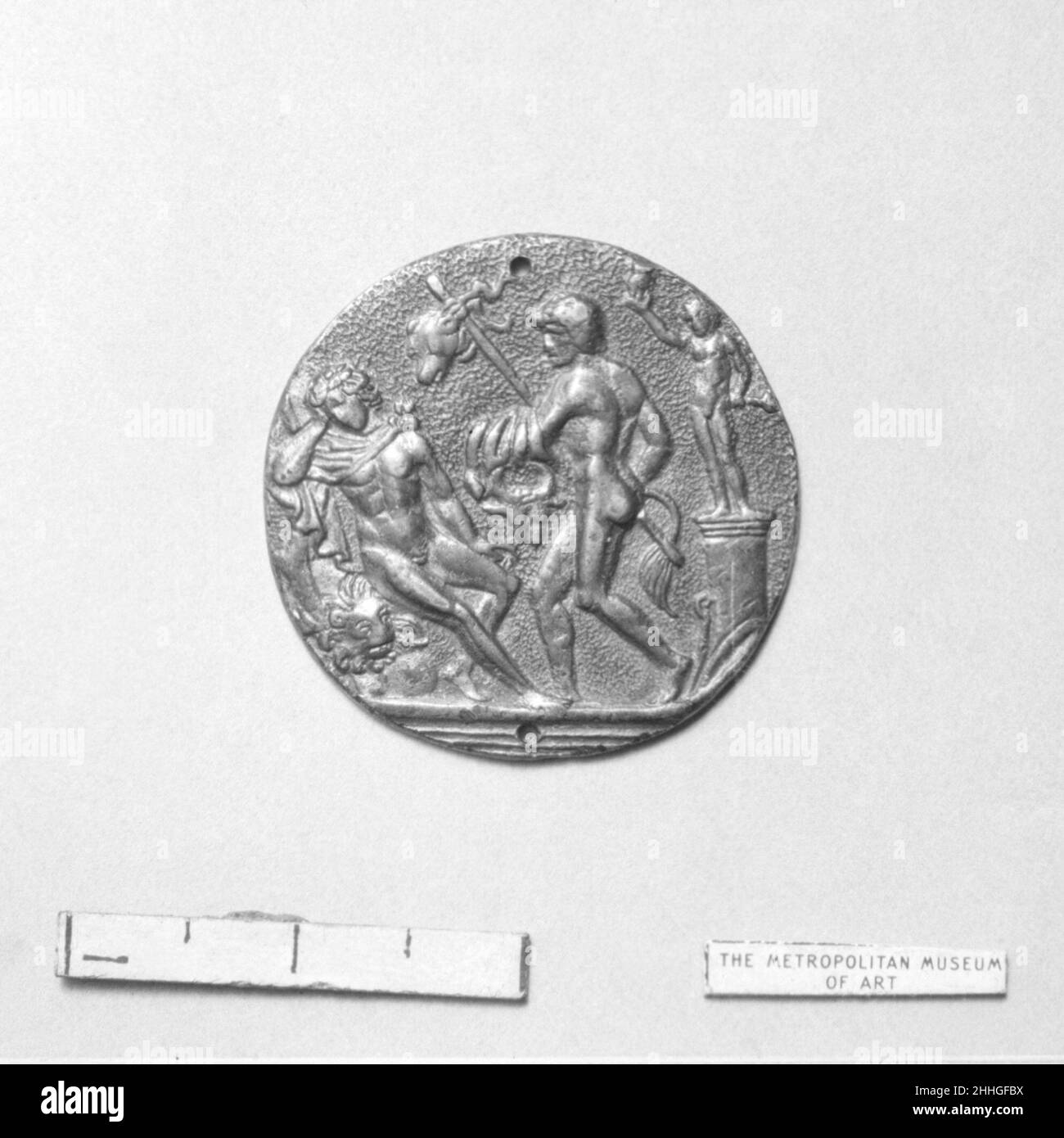 Allegorische Szene 15th–16th Century Master IO. F.F.. Allegorische Szene. Master-E/A F.F. (Italienisch, aktiv Mitte des 15th. Jahrhunderts). Norditalien. 15th–16th Jahrhundert. Bronze. Medaillen und Plaquettes Stockfoto