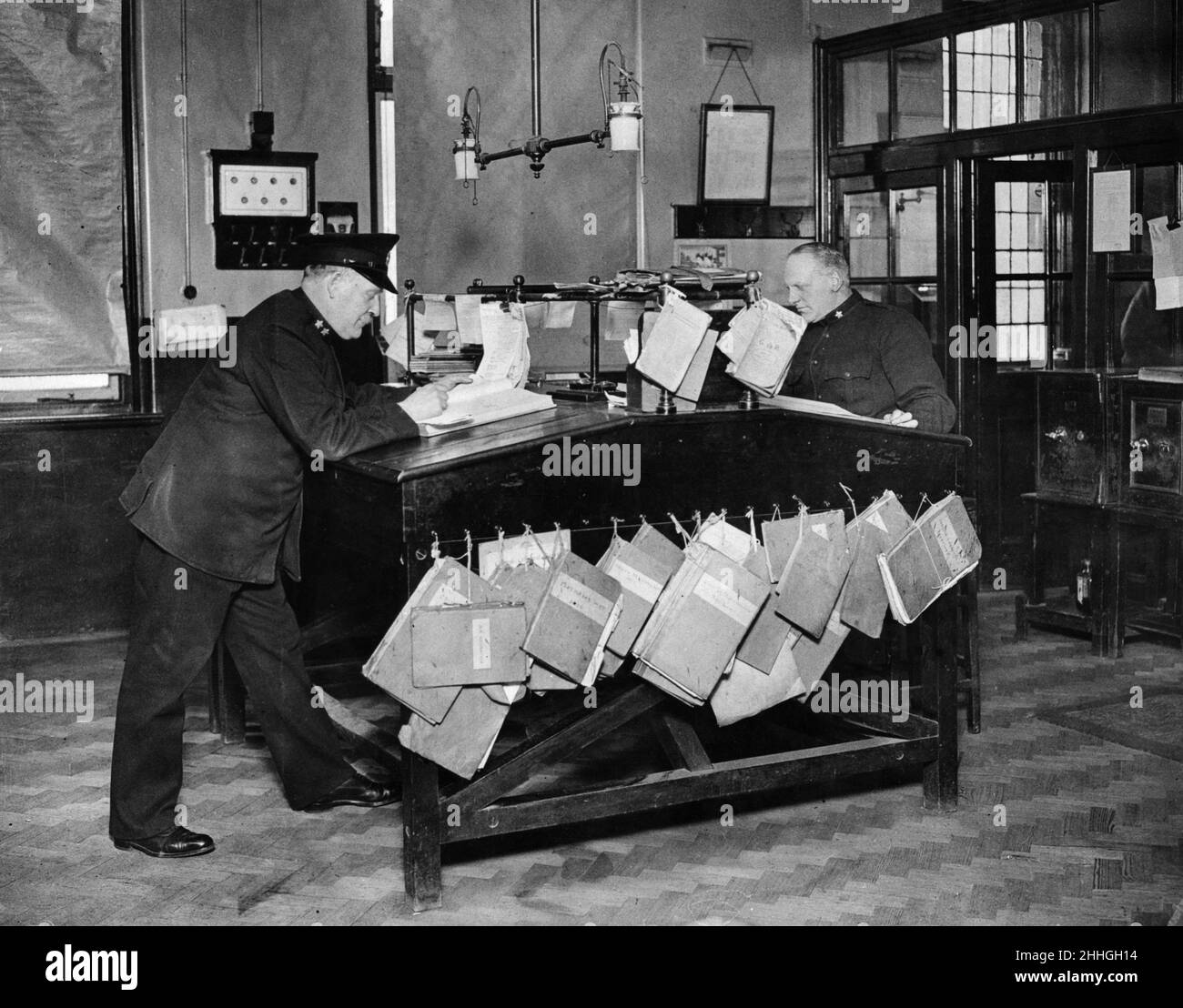 Der Inspektorenzimmer der Cannon Row Polizeiwache. Mai 1929. Stockfoto