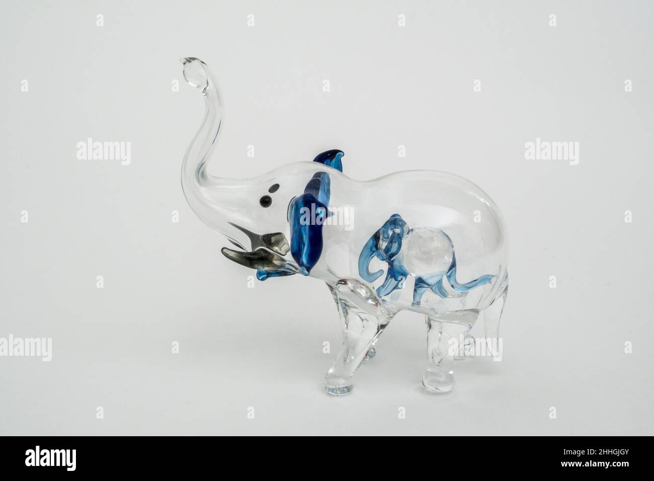Kunst Glas Murano-Stil handgeblasen Lampwork Elefant im Inneren Elefanten Stockfoto