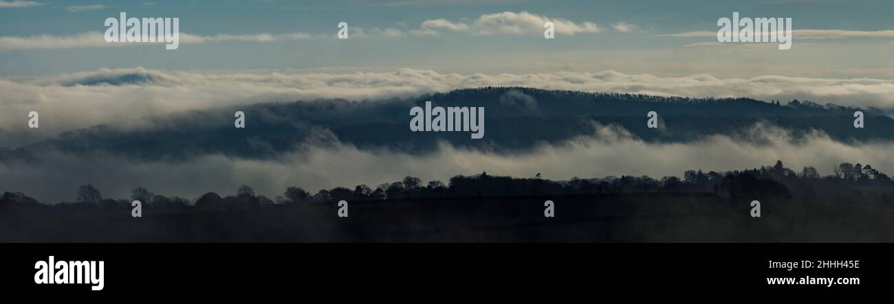 Shropshire Hills, AONB, Long Mynd in der Nähe von Church Stretton. Landschaft. Panorama. Stockfoto
