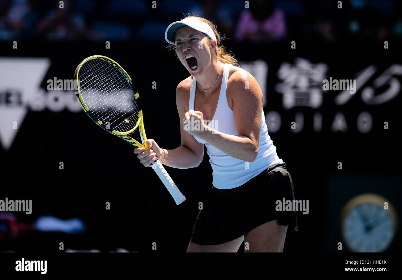 Melbourne, Australien. 24th Januar 2022. Australien, 24. Januar 2022, Danielle Collins aus den Vereinigten Staaten im Kampf gegen Elise Mertens aus Belgien während der vierten Runde bei den Australian Open 2022, WTA Grand Slam Tennisturnier am 24. Januar 2022 im Melbourne Park in Melbourne, Australien - Foto: Rob Prange/DPPI/LiveMedia Kredit: Independent Photo Agency/Alamy Live News Stockfoto