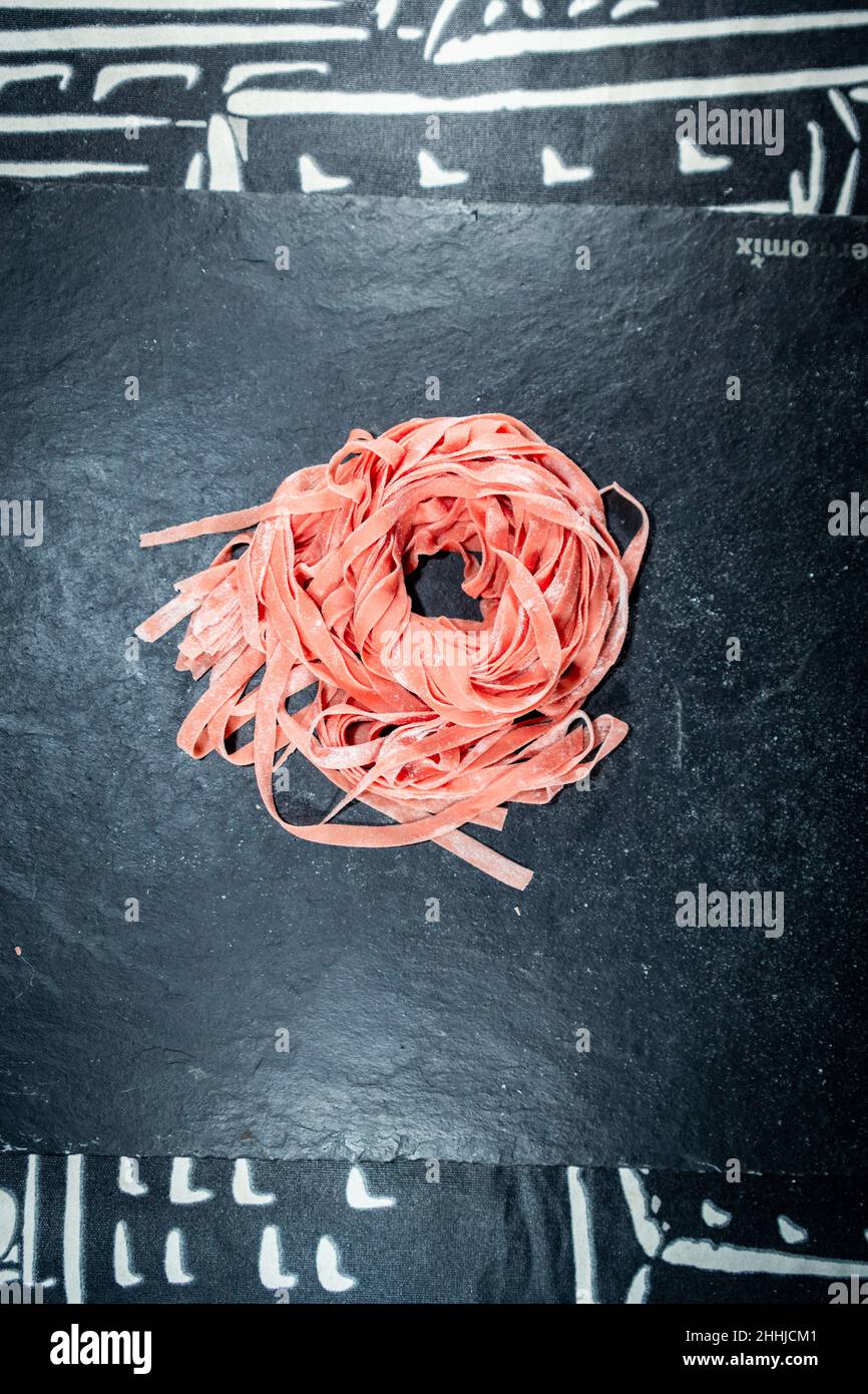 Rosafarbener rosafarbener Pasta-Teig Stockfoto