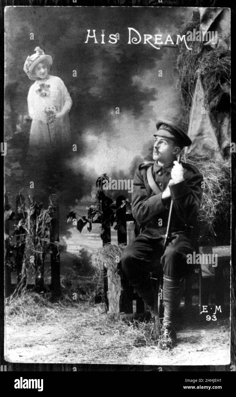 Der große Krieg, (erster Weltkrieg, WW1, erster Weltkrieg).Eine klassische Postkarte aus dem Jahr 1915. Der Soldat träumt von seinem geliebten Menschen, der zu Hause zurückgelassen wurde. 'His Dream' Eine Postkarte, die von Edward Heron aus East Rainton geschickt wurde. Er trat der Territorialarmee bei und wurde am 5th. November 1916 in der Schlacht an der Somme getötet. Stockfoto