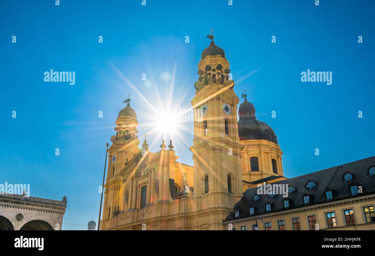 Die Theatinerkirche St. Kajetan - eine katholische Kirche in München Stockfoto