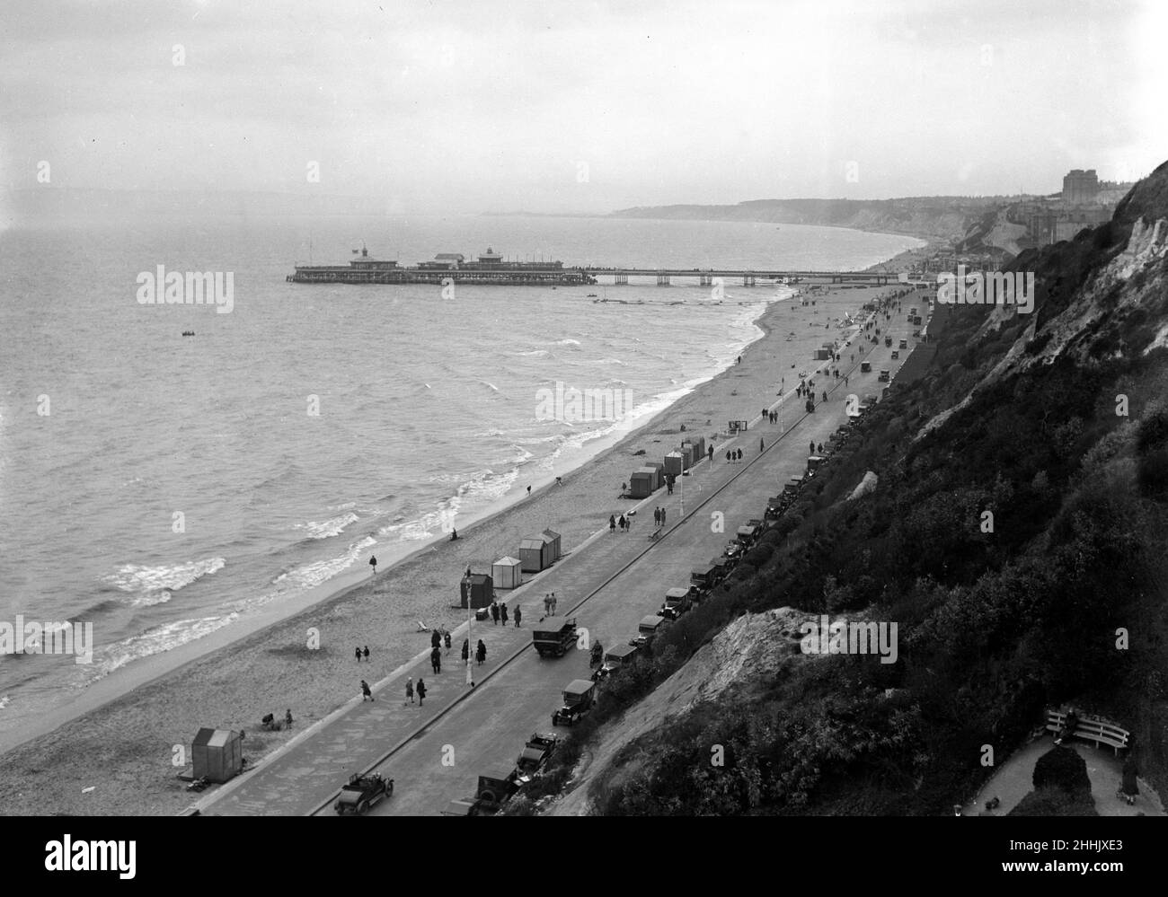 Luftaufnahme der Meeresfront bei Bournmouth. September 1926 Stockfoto